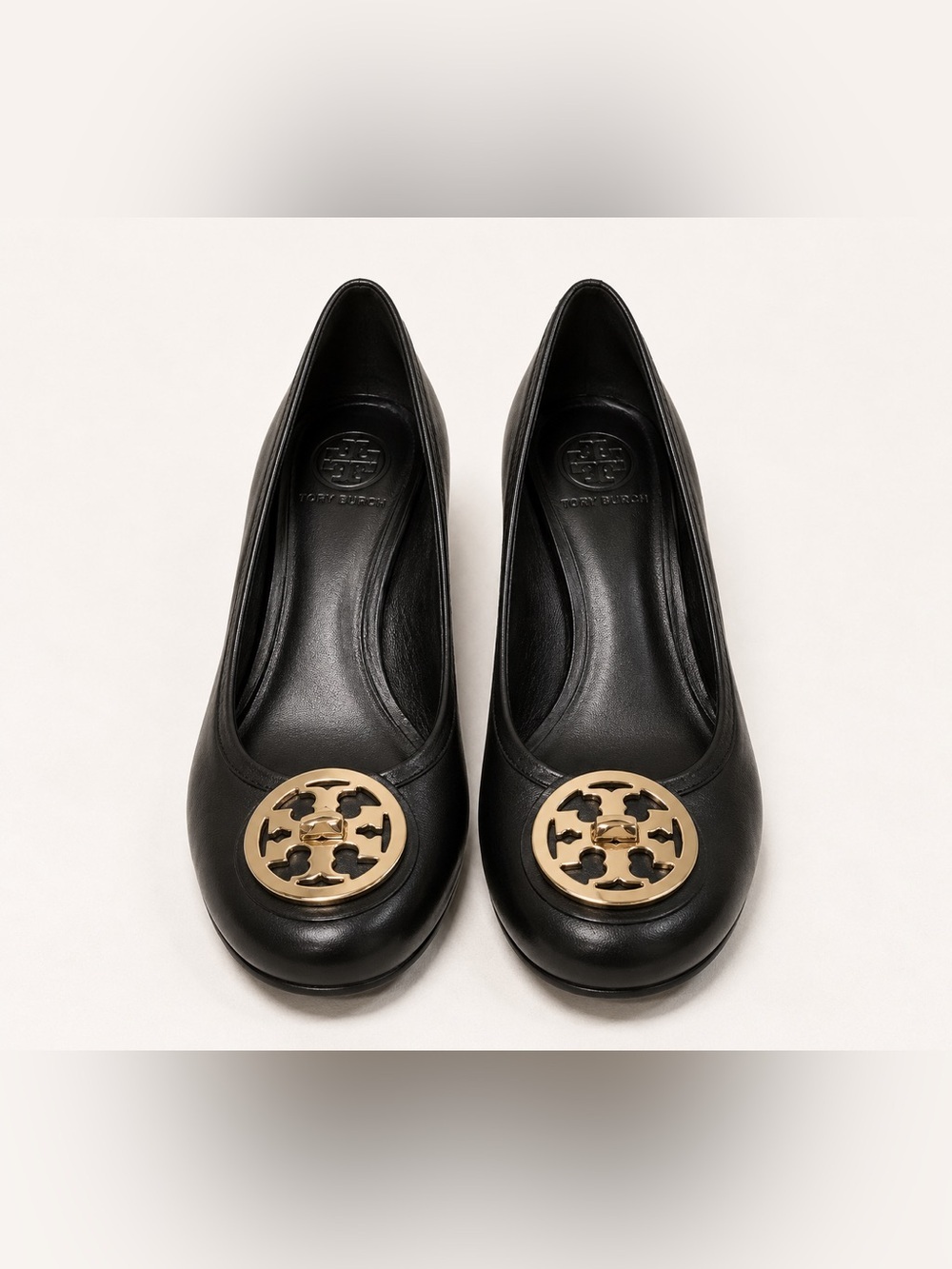 Tory Burch Black Leather Pumps Heels Gold Logo Medallion Women’s Size 9M - Picture 5 of 6